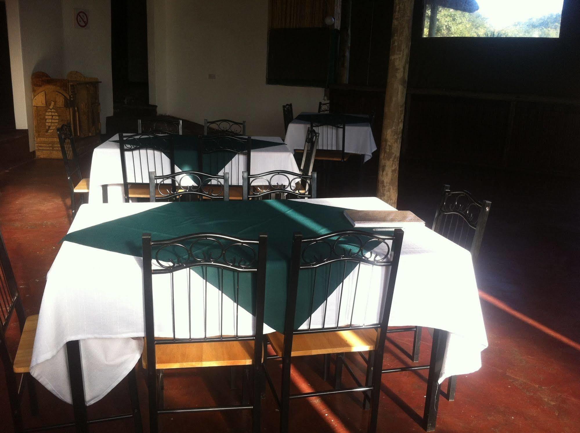 Lion Roars Lodge Lesoma 外观 照片