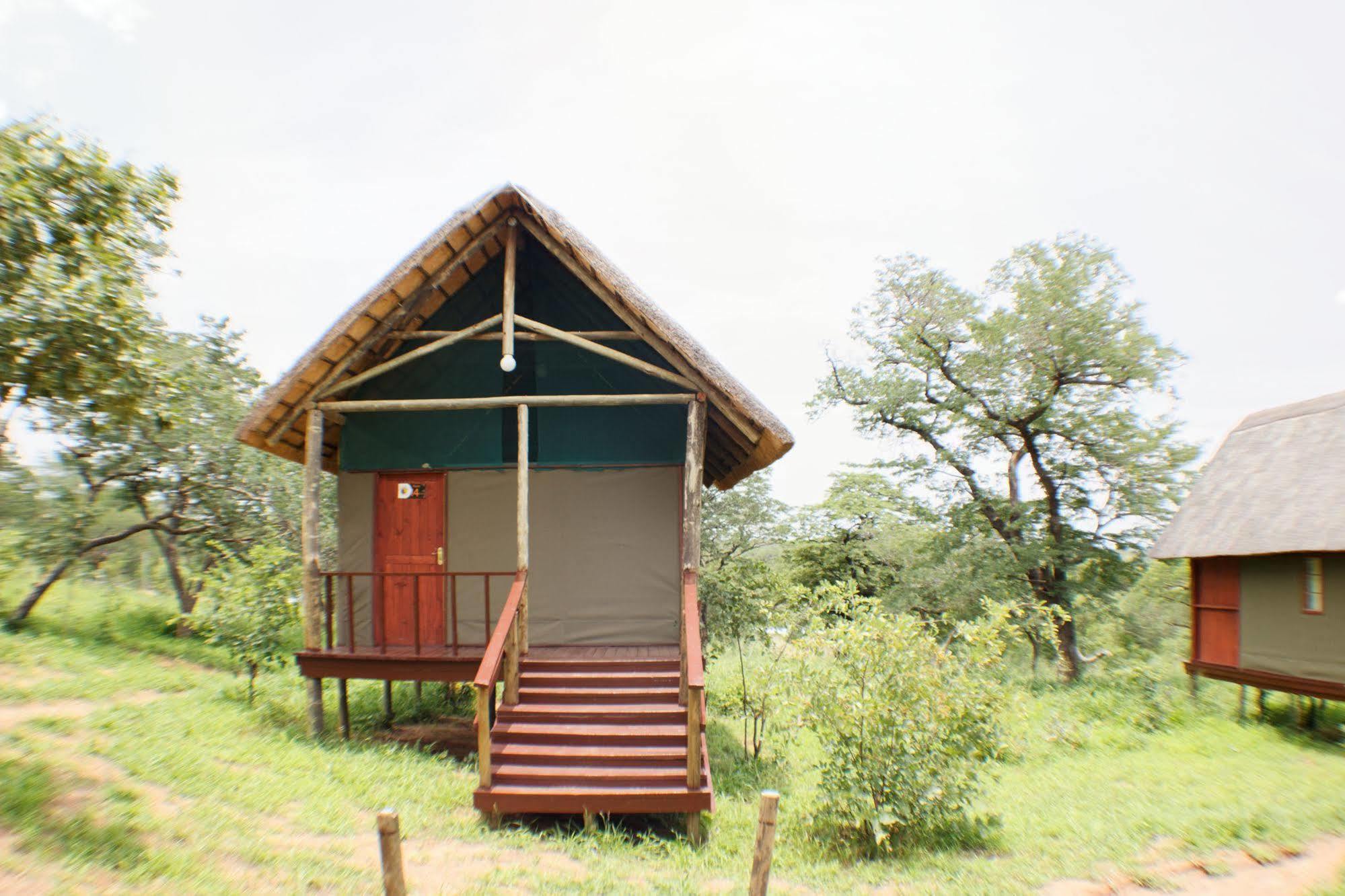 Lion Roars Lodge Lesoma 外观 照片